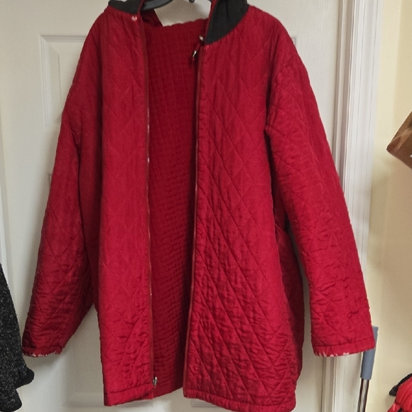 Women's Red Quilted 3x Jacket - Picture 3 of 6